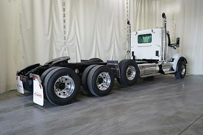 New 2026 Kenworth T880 Cummins ISX / X15 Semi Truck for sale #0617548 - photo 2