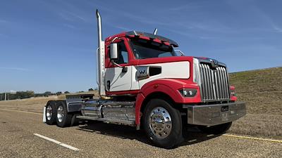 Used 2024 Western Star 49X - photo 1