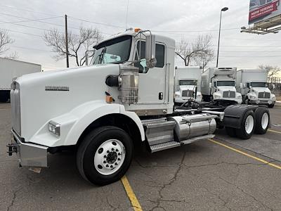 Used 2014 Kenworth T800 Paccar MX/MX-13 Semi Truck for sale #0617796 - photo 1