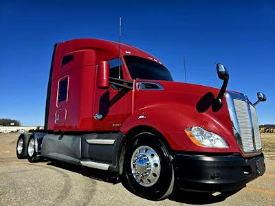 Used 2020 Kenworth T680 - photo 1