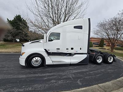 Used 2024 Kenworth T680 Cummins ISX / X15 Semi Truck for sale #0617871 - photo 2
