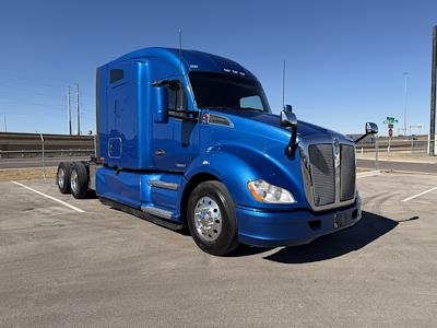 Used 2021 Kenworth T680 - photo 1