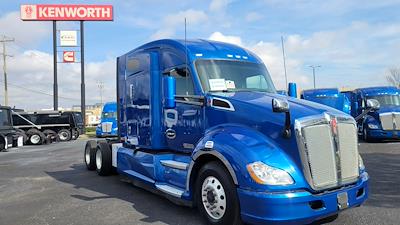 Used 2021 Kenworth T680 - photo 1