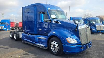 Used 2021 Kenworth T680 - photo 1