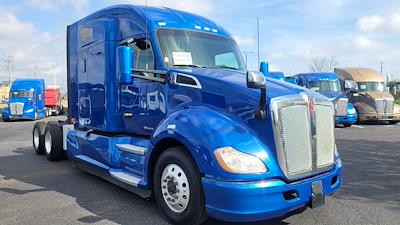 Used 2021 Kenworth T680 - photo 1