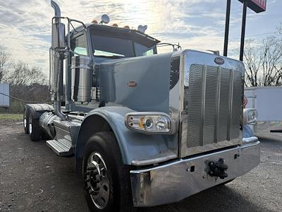 Used 2018 Peterbilt 389 - photo 1