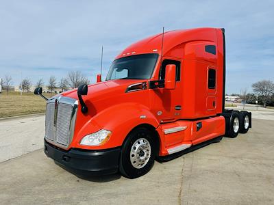 Used 2022 Kenworth T680 - photo 1