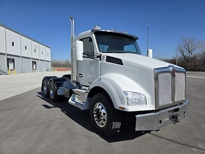 Used 2016 Kenworth T880 - photo 1
