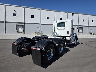 Used 2016 Kenworth T880 - photo 1