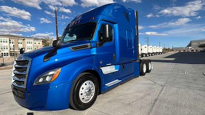 Used 2020 Freightliner Cascadia - photo 1