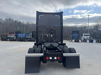 Used 2022 Kenworth T680 - photo 1
