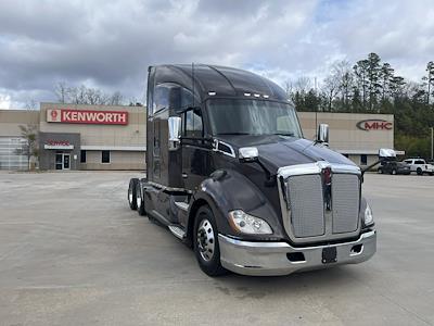 Used 2022 Kenworth T680 - photo 1
