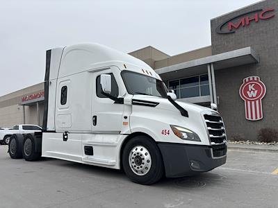 Used 2022 Freightliner Cascadia Detroit DD13 Semi Truck with Sleeper Cab for sale #0618509 - photo 1