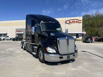 Used 2020 Kenworth T680 - photo 1