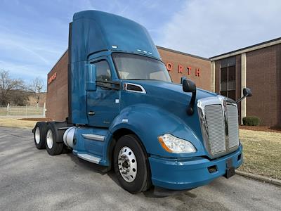 Used 2021 Kenworth T680 - photo 1