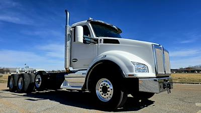 Used 2021 Kenworth T880 - photo 1