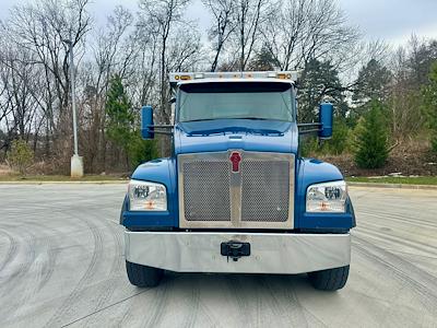 Used 2022 Kenworth T880 Dump Truck for sale #0618575 - photo 2