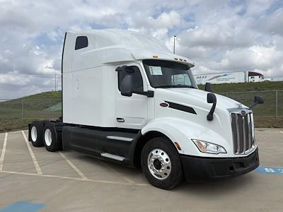 Used 2023 Peterbilt 579 - photo 1