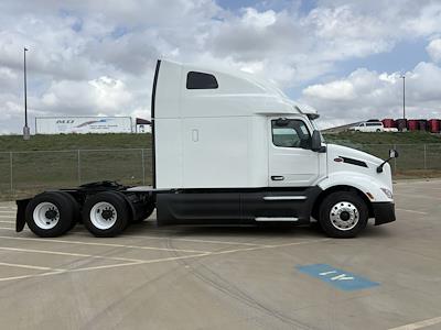 Used 2023 Peterbilt 579 - photo 1