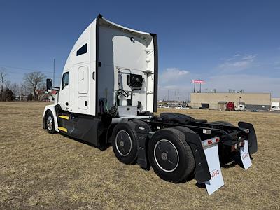 Used 2023 Kenworth T680 - photo 1