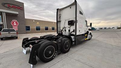 Used 2023 Kenworth T680 - photo 1