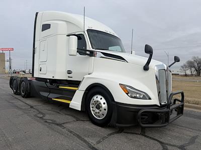 Used 2023 Kenworth T680 - photo 1