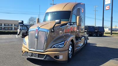Used 2024 Kenworth T680 - photo 1