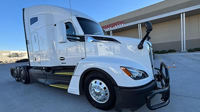 Used 2023 Kenworth T680 - photo 1