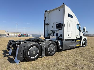 Used 2023 Kenworth T680 - photo 1