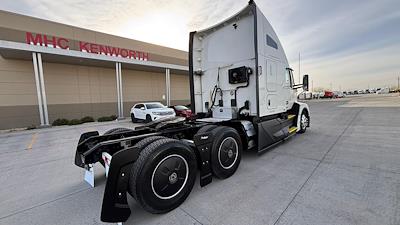 Used 2023 Kenworth T680 - photo 1