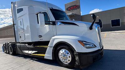 Used 2023 Kenworth T680 - photo 1