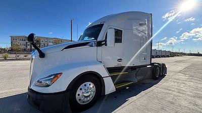 Used 2023 Kenworth T680 - photo 1