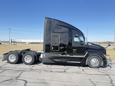 Used 2023 Kenworth T680 - photo 1