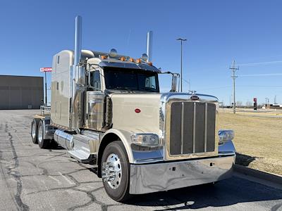 Used 2022 Peterbilt 389 - photo 1