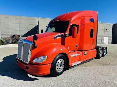 Used 2022 Kenworth T680 - photo 1