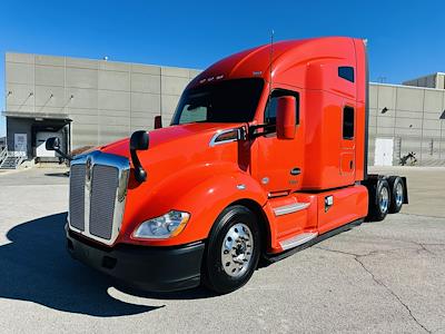 Used 2022 Kenworth T680 - photo 1