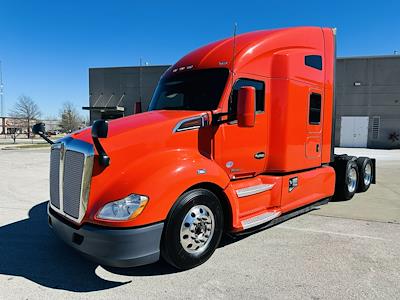 Used 2022 Kenworth T680 - photo 1