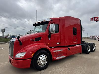 Used 2021 Peterbilt 579 - photo 1