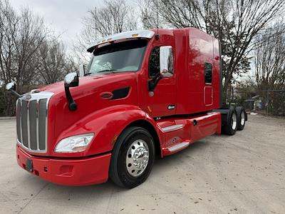 Used 2021 Peterbilt 579 - photo 1