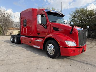 Used 2021 Peterbilt 579 - photo 1