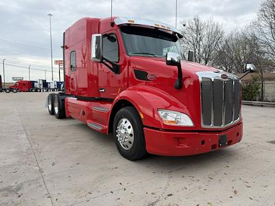 Used 2021 Peterbilt 579 - photo 1