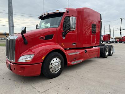 Used 2021 Peterbilt 579 - photo 1