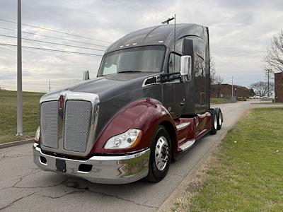 Used 2021 Kenworth T680 - photo 1