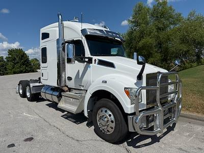 Used 2021 Kenworth T880 - photo 1
