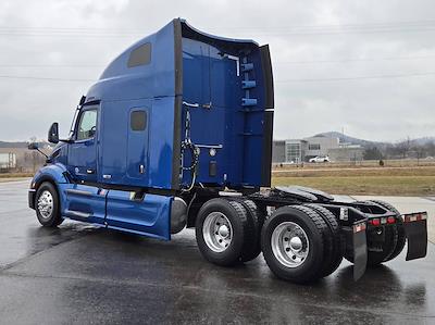 Used 2022 Peterbilt 579 - photo 1