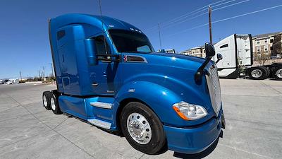 Used 2021 Kenworth T680 - photo 1
