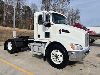 Used 2009 Kenworth T370 - photo 1