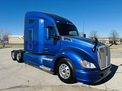 Used 2022 Kenworth T680 - photo 1