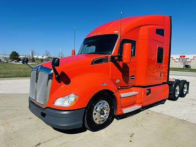 Used 2022 Kenworth T680 - photo 1