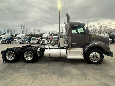 Used 2016 Kenworth T880 - photo 1
